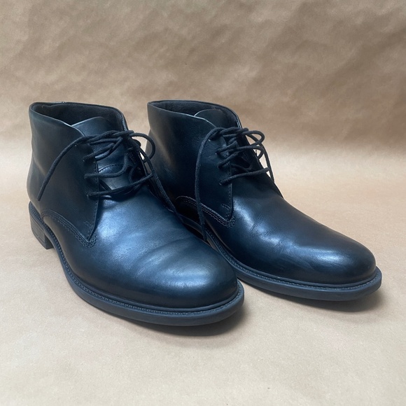 Black leathe boot - Picture 1 of 2